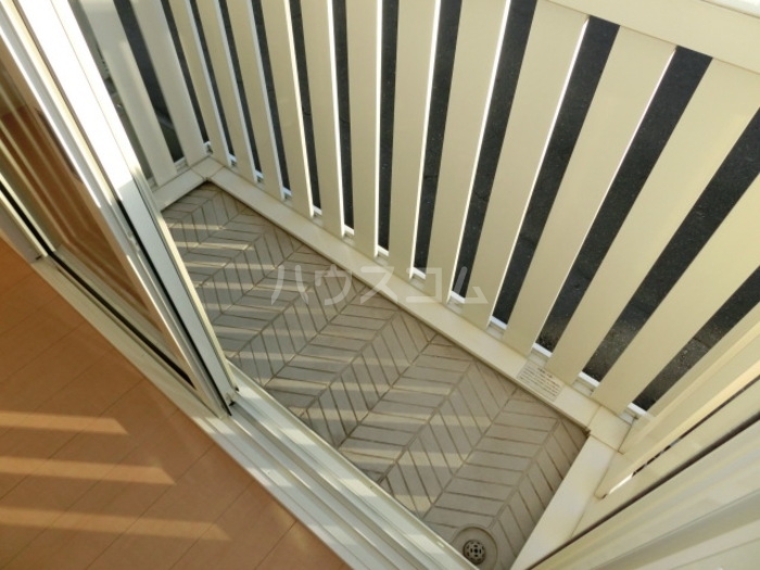 13/21 バルコニー