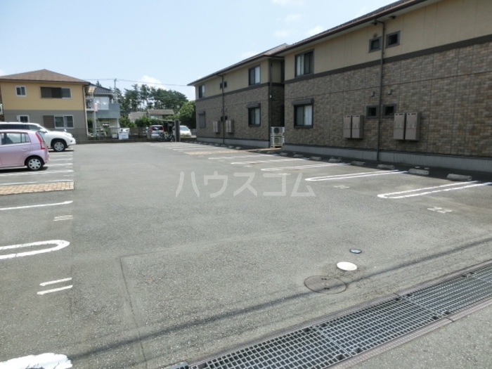 21/22 駐車場