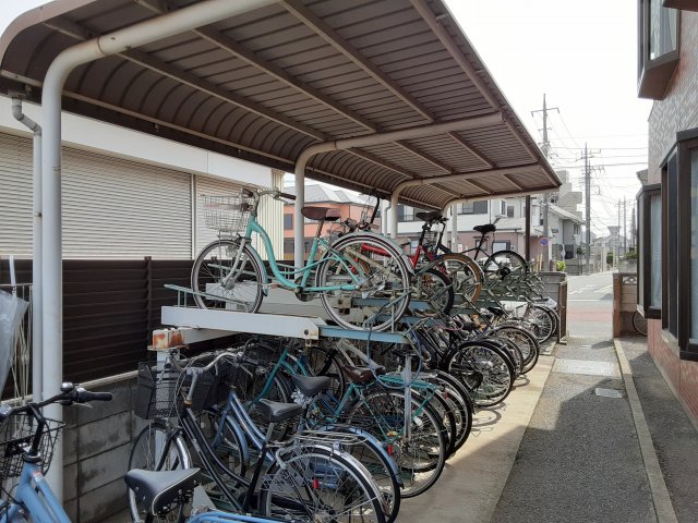 17/25 エントランス