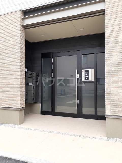 14/20 エントランス