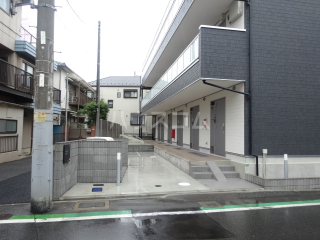 3/10 エントランス