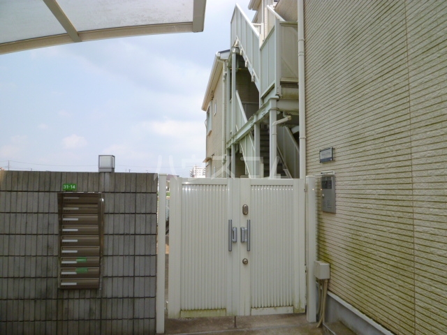 17/28 エントランス