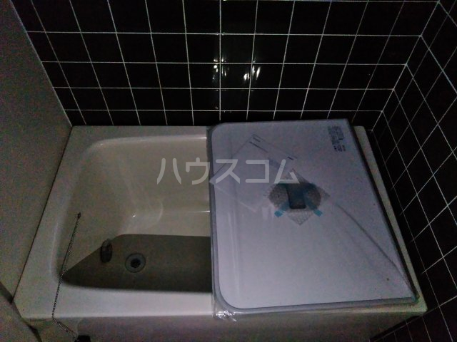 13/30 浴室