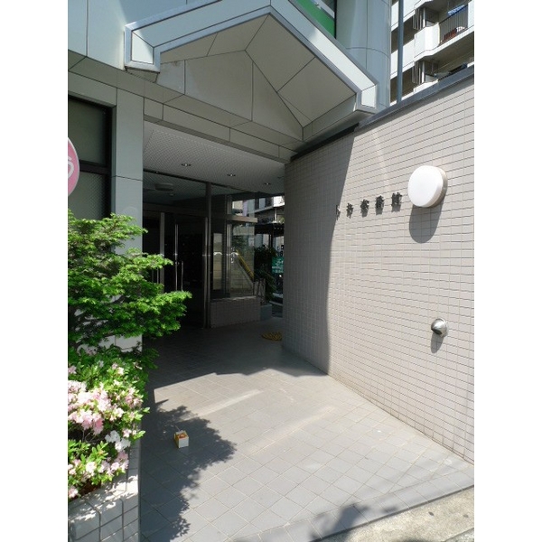 19/29 エントランス