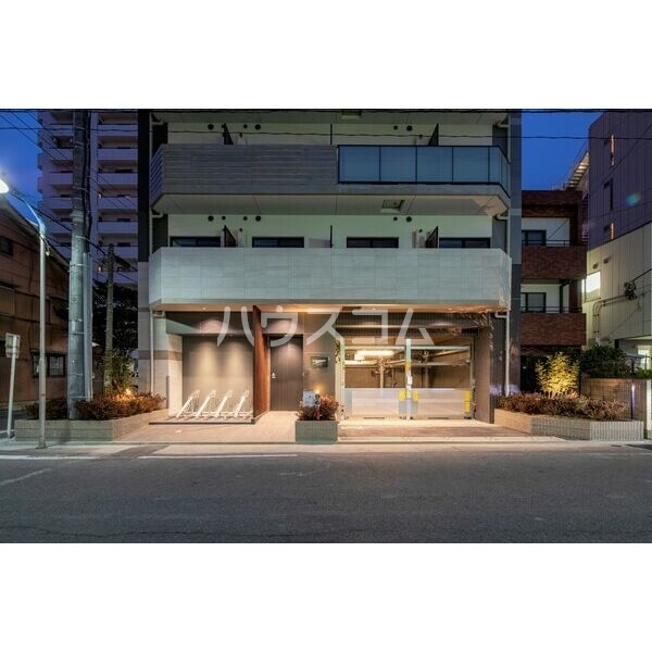 14/17 エントランス