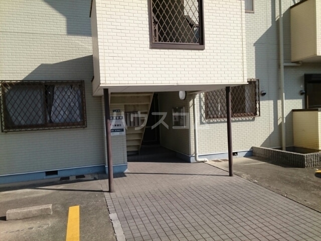 17/26 エントランス