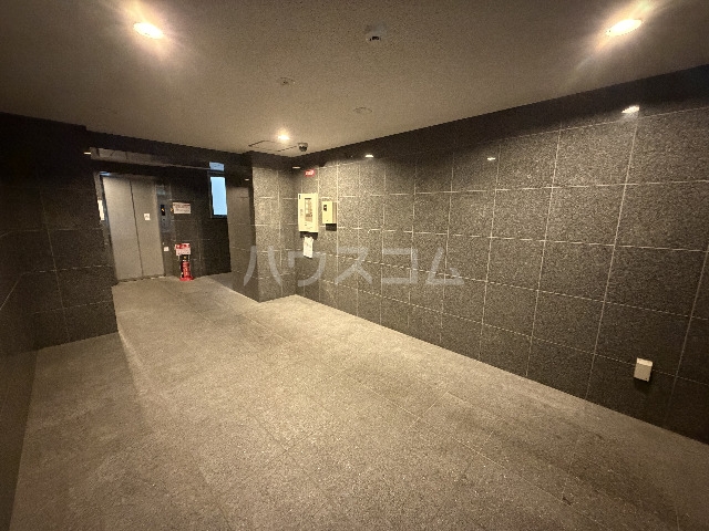 2/4 エントランス