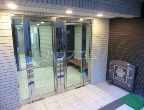 17/27 エントランス