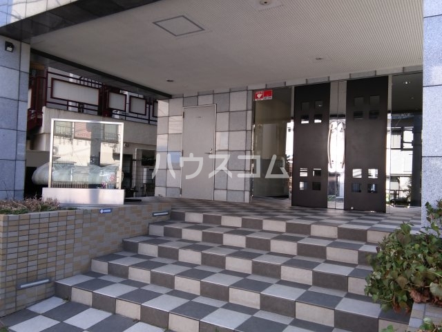 19/28 エントランス