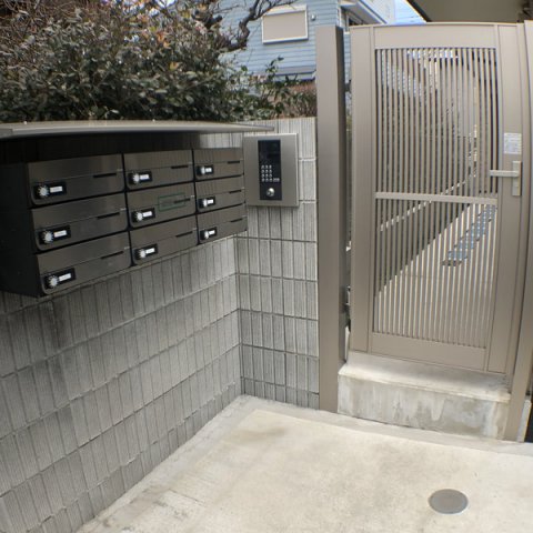 19/28 エントランス