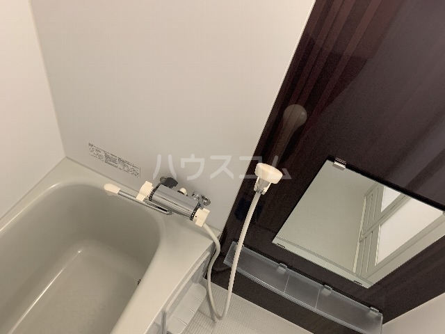 13/23 浴室