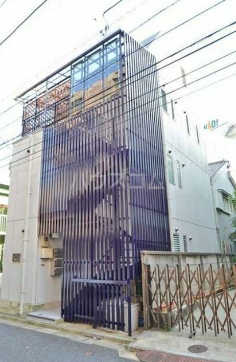 15/21 エントランス