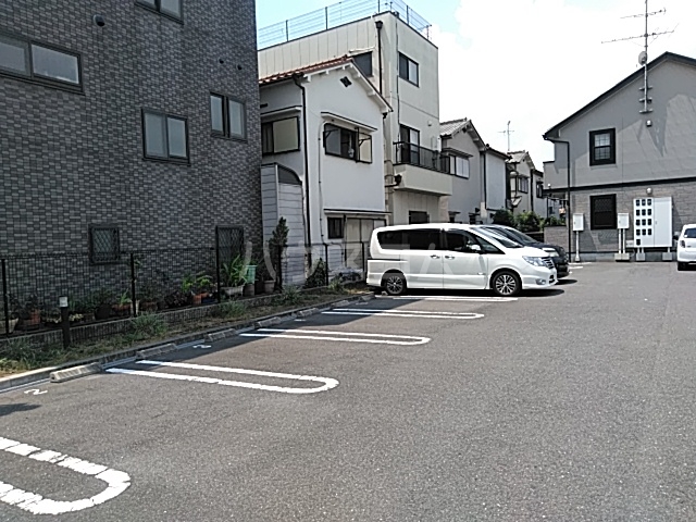 18/30 駐車場