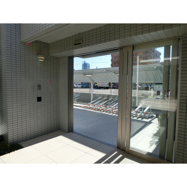 22/29 エントランス