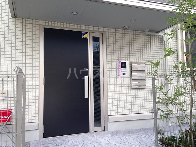 21/26 エントランス