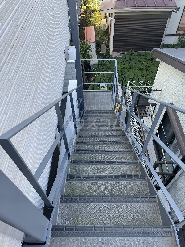 21/29 エントランス