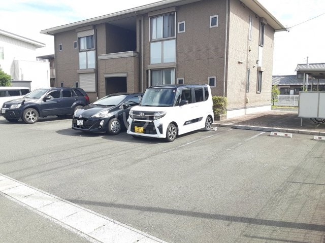 19/22 駐車場