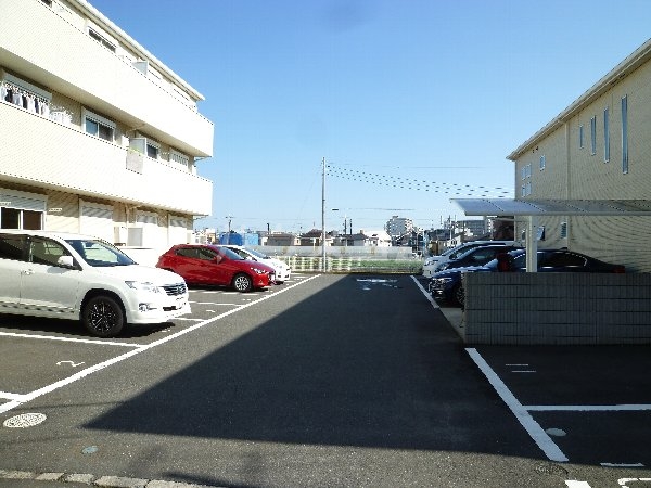 22/30 駐車場