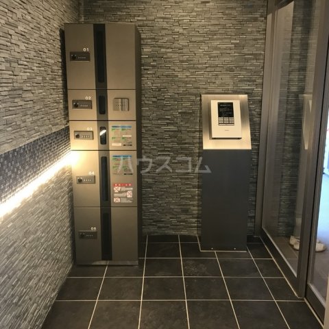 22/30 エントランス