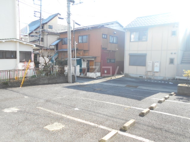 3/7 駐車場