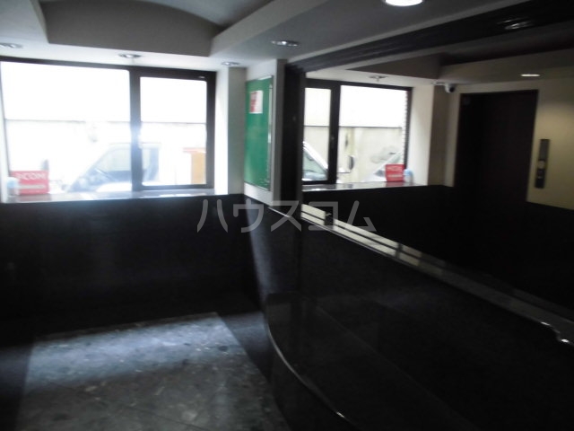 15/25 エントランス