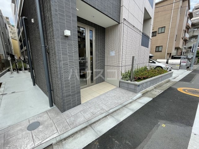 20/30 エントランス