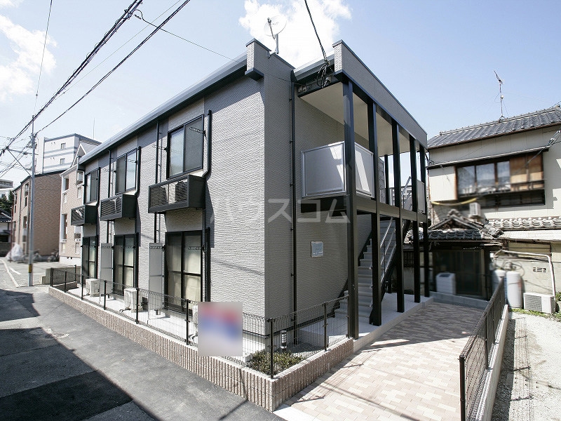 14/14 エントランス