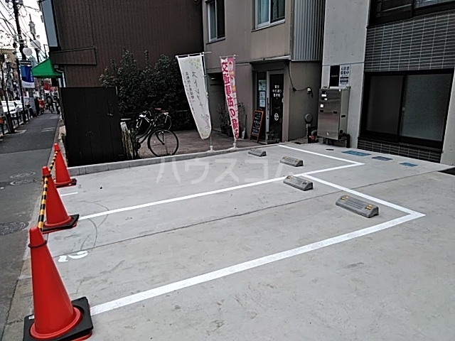 17/27 駐車場