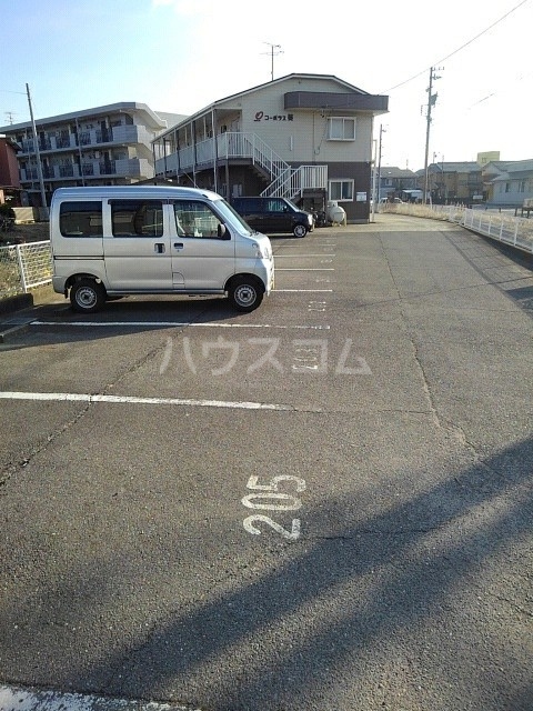 14/21 駐車場