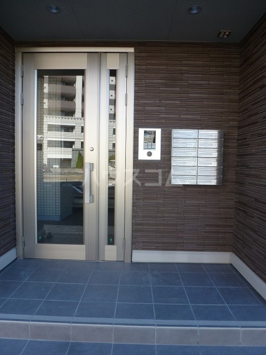 15/20 エントランス