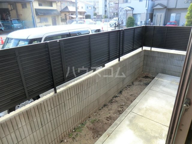 13/23 バルコニー