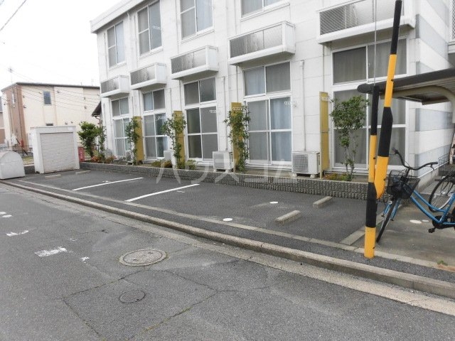 28/30 駐車場