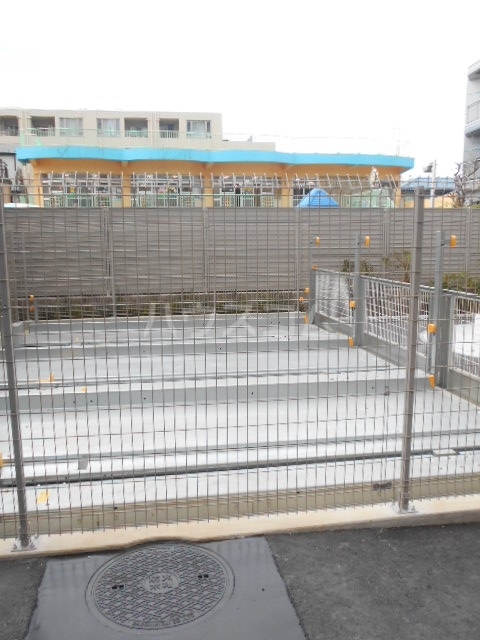 3/7 駐車場