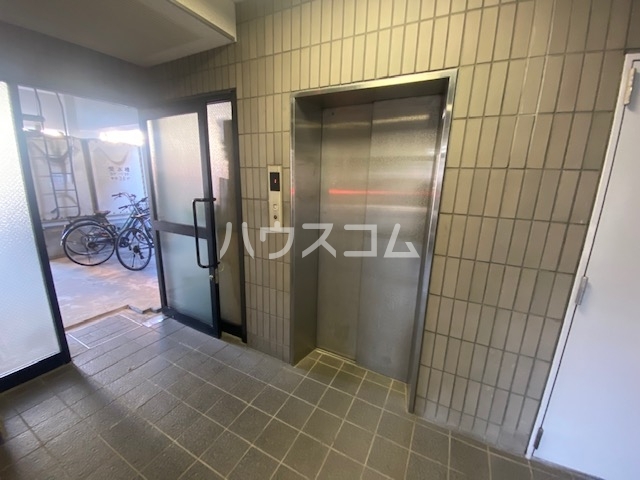 3/10 エントランス