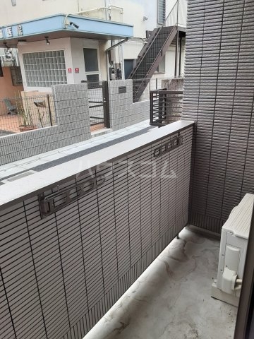 16/27 バルコニー