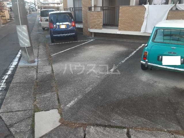 19/27 駐車場