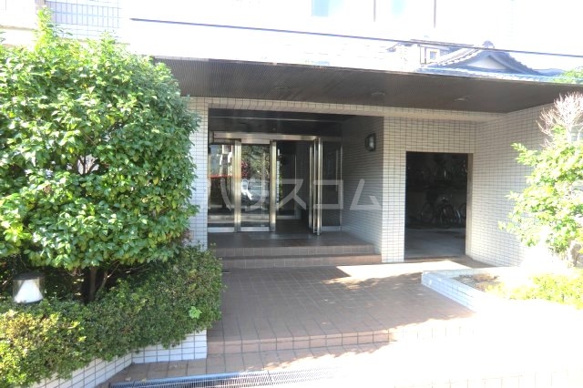 19/29 エントランス