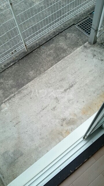 19/28 バルコニー