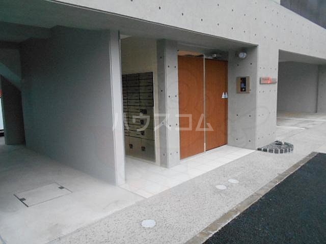 17/25 エントランス