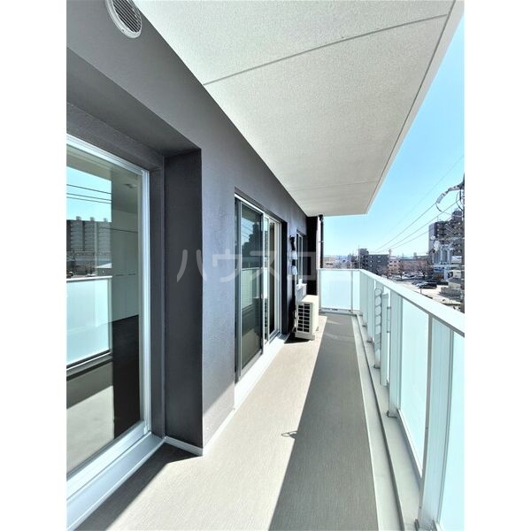 13/27 バルコニー