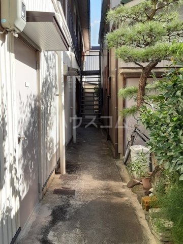 21/25 エントランス