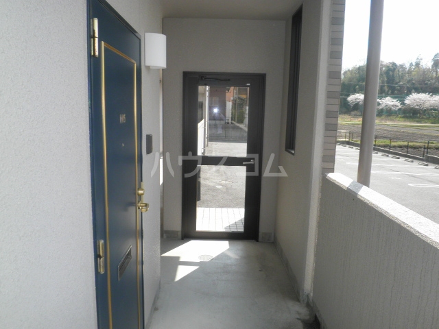 18/20 エントランス