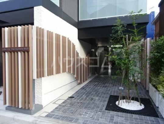 15/24 エントランス