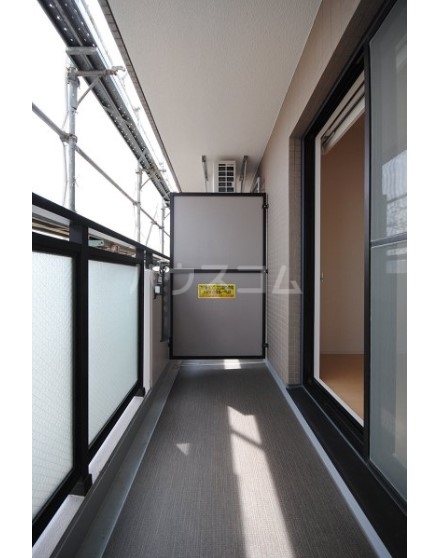 20/30 バルコニー