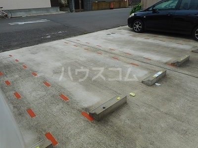 16/20 駐車場