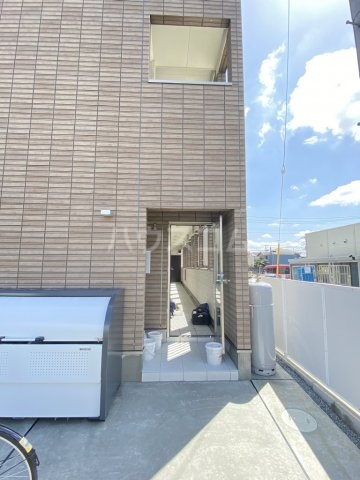 29/30 エントランス