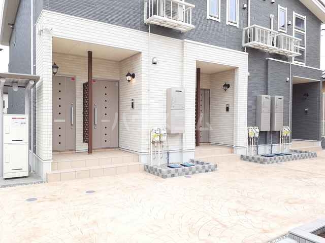 17/23 エントランス