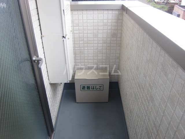 23/30 バルコニー