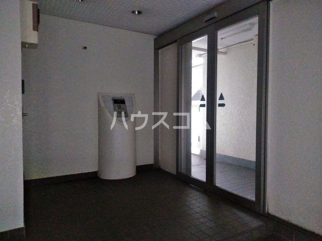 21/29 エントランス