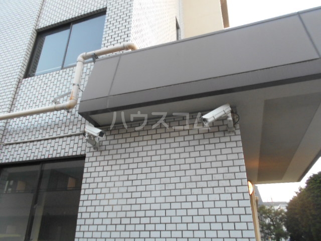 21/23 エントランス